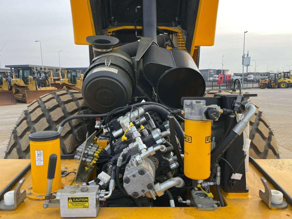 JCB VM166D (15.5t) Photo 26