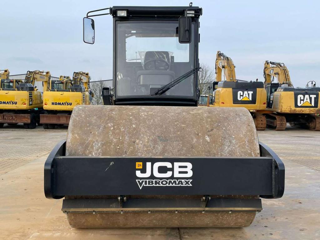 JCB VM166D (15.5t) Photo 8