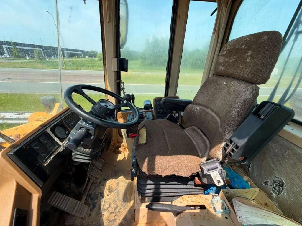 Caterpillar 928F Photo 16