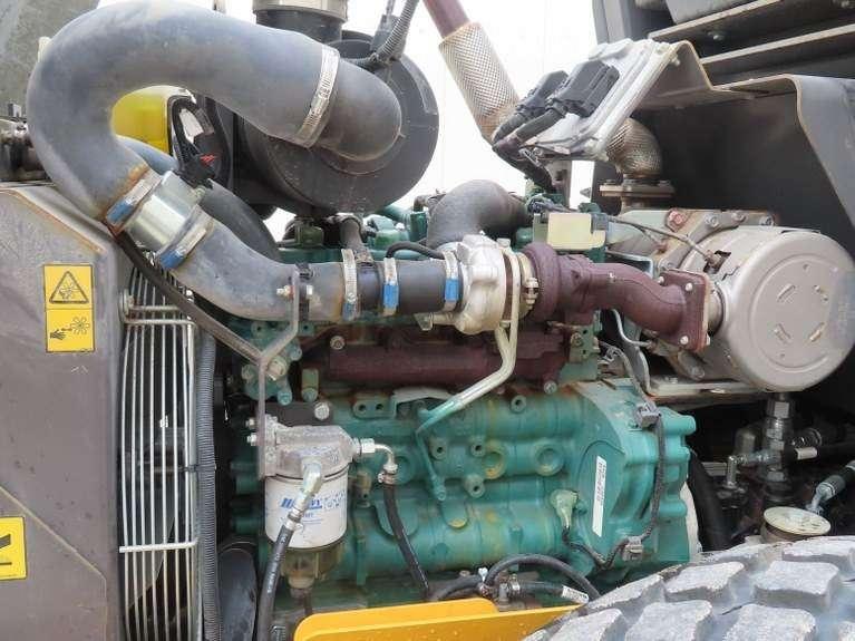 Volvo SD45B Photo 10