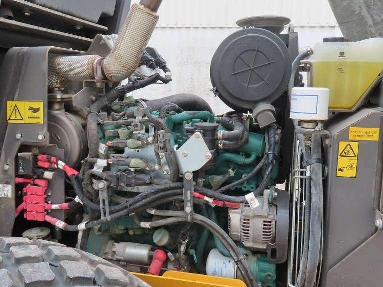Volvo SD45B Photo 9