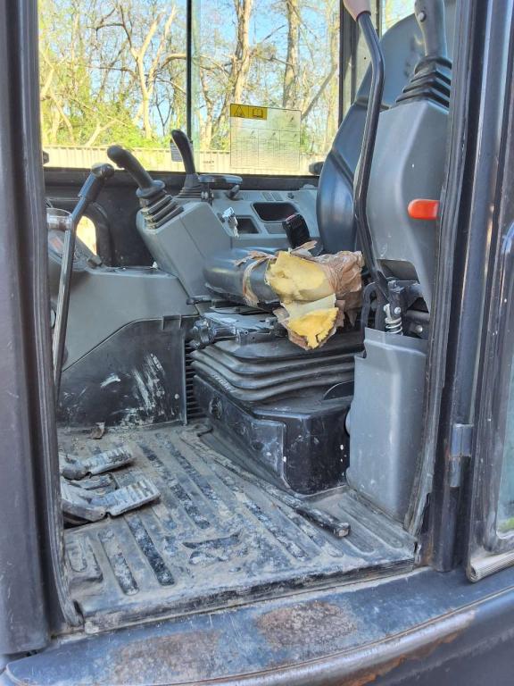 Bobcat E-50 BB-E46 Photo 4