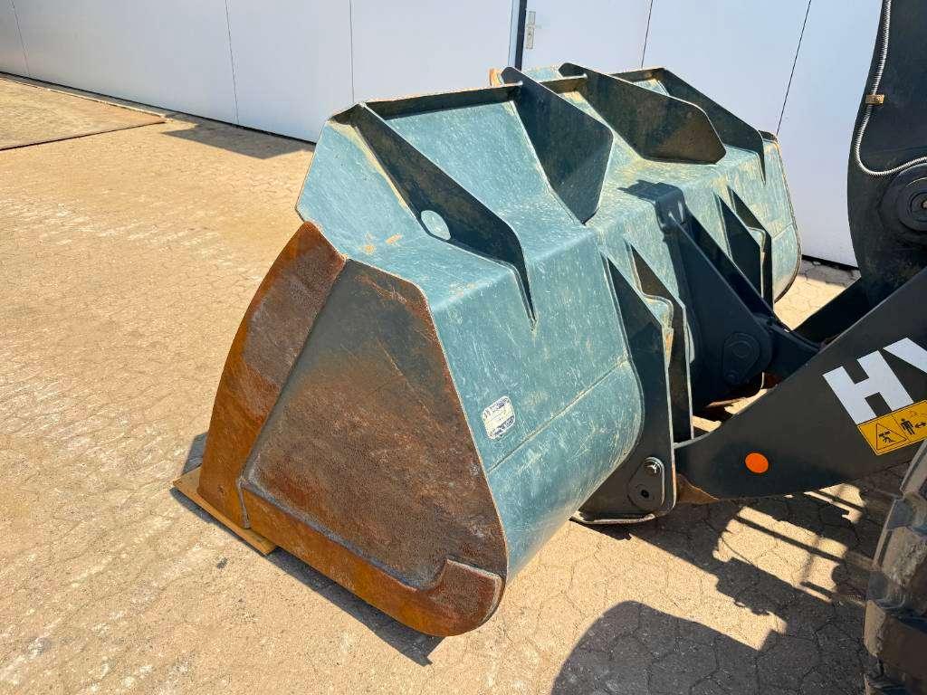 Hyundai HL940A - Weight System / Automatic Greasing Photo 18