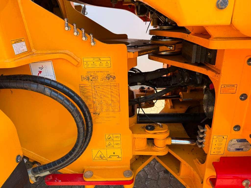 Hyundai HL940A - Weight System / Automatic Greasing Photo 23