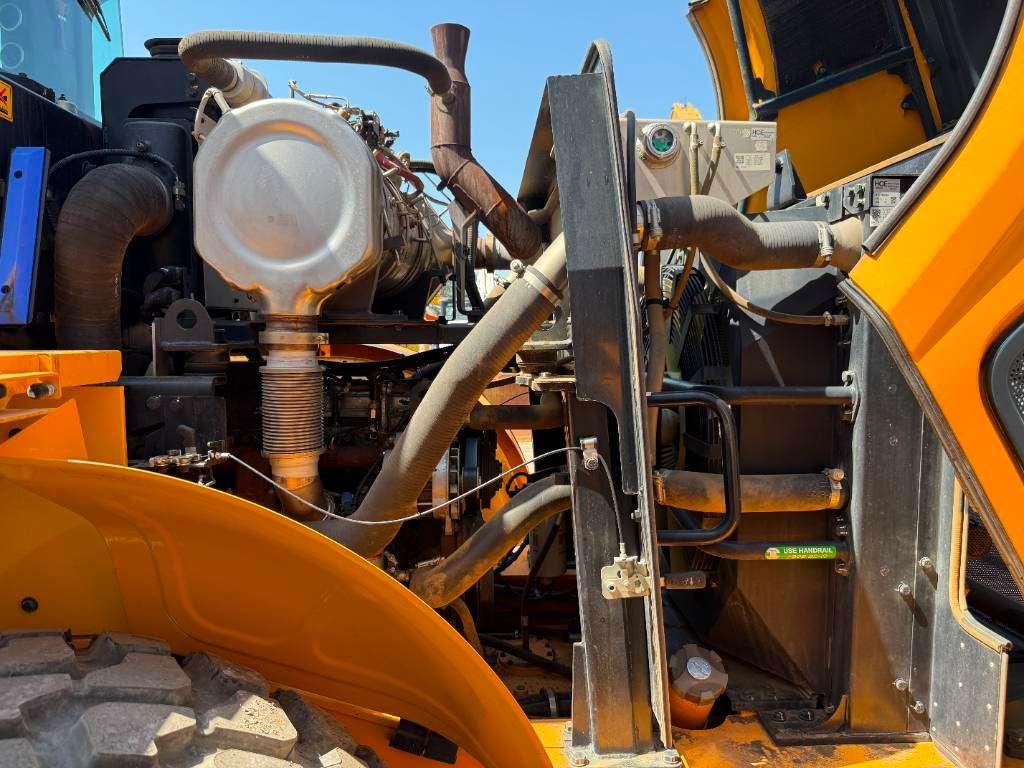 Hyundai HL940A - Weight System / Automatic Greasing Photo 30