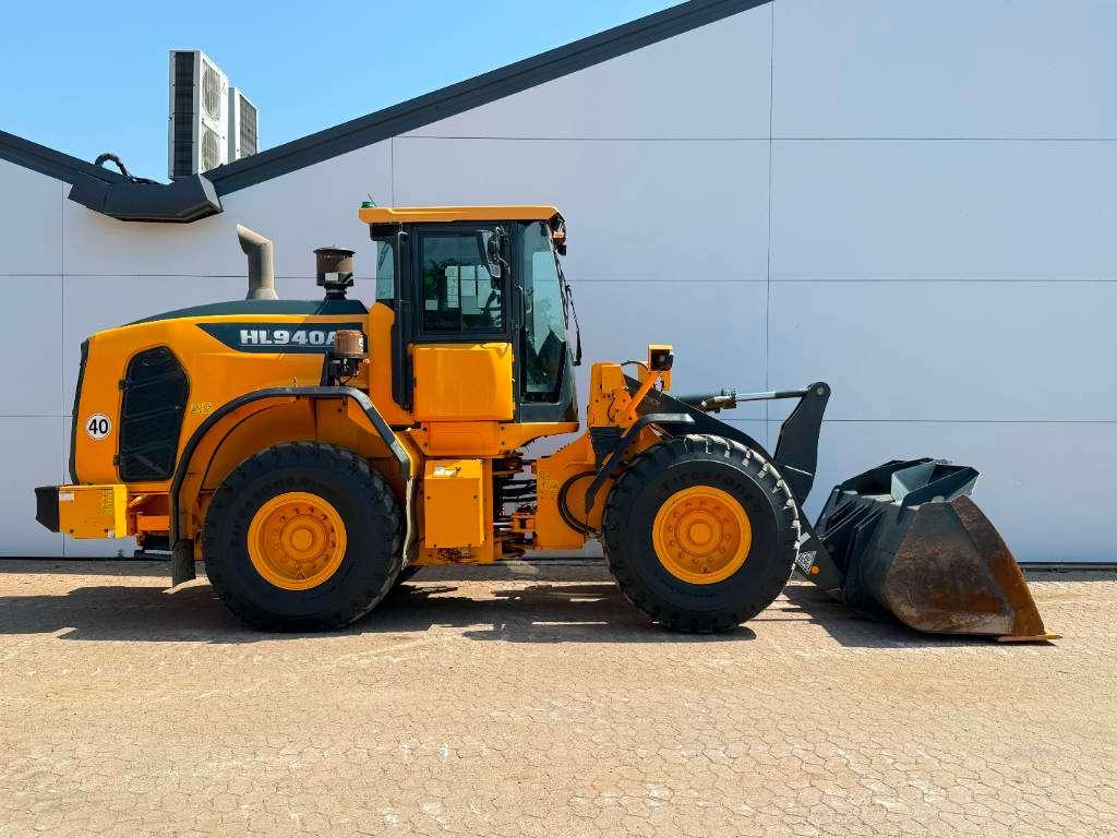 Hyundai HL940A - Weight System / Automatic Greasing Photo 6