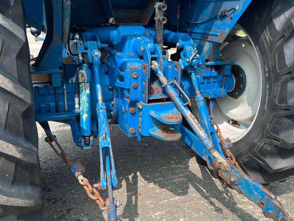 Ford 7700 4X4 Photo 10