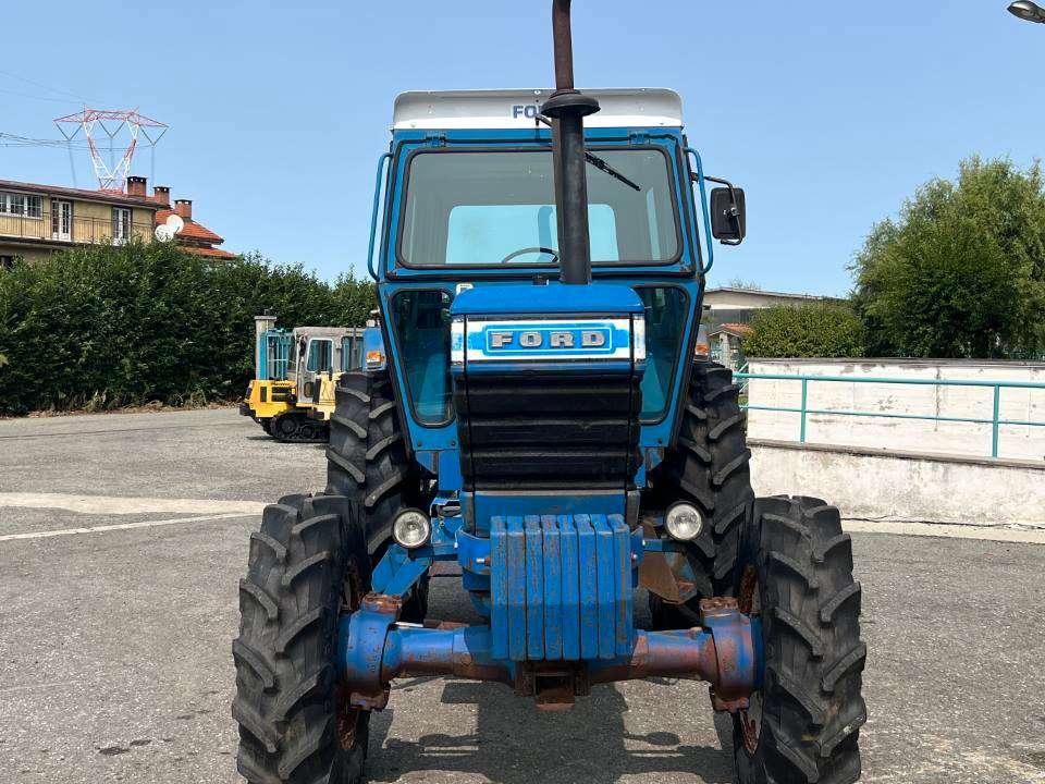 Ford 7700 4X4 Photo 15