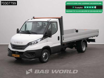 Iveco Daily 35C21 3.0L Automaat Open Laadbak 210PK Dubbellucht 3,5t Trekgewicht ACC LED Airco Camera CarP en vente par BAS World B.V.