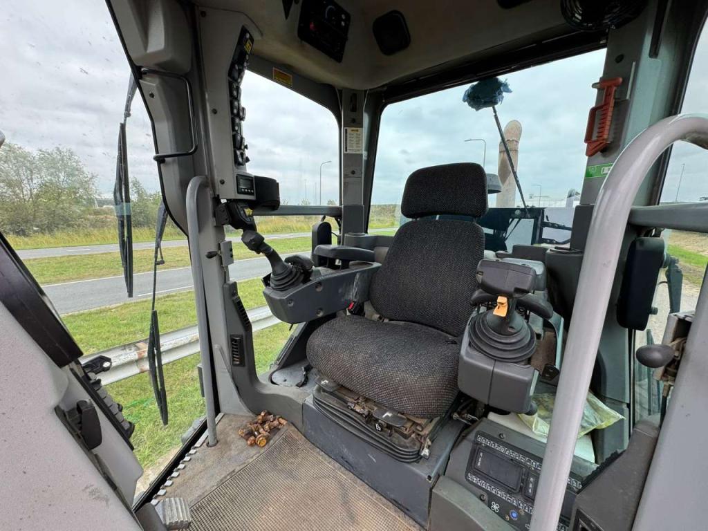 Caterpillar 140M Photo 11
