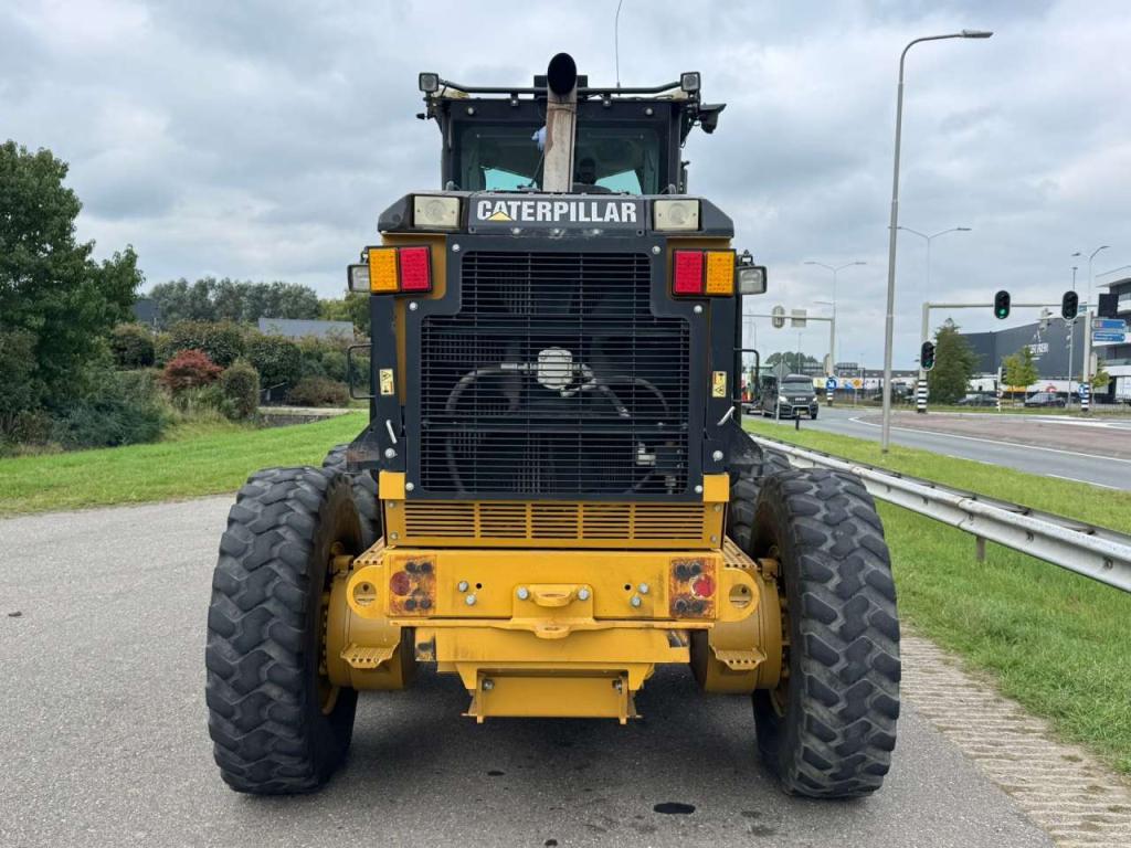 Caterpillar 140M Photo 4