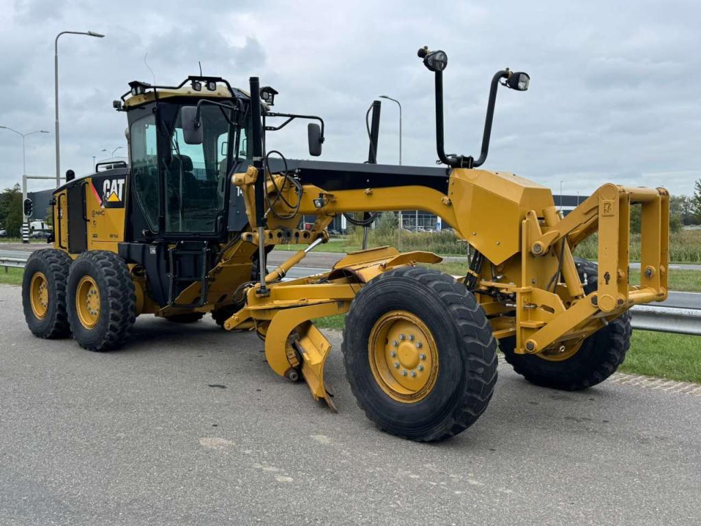 Caterpillar 140M Photo 6