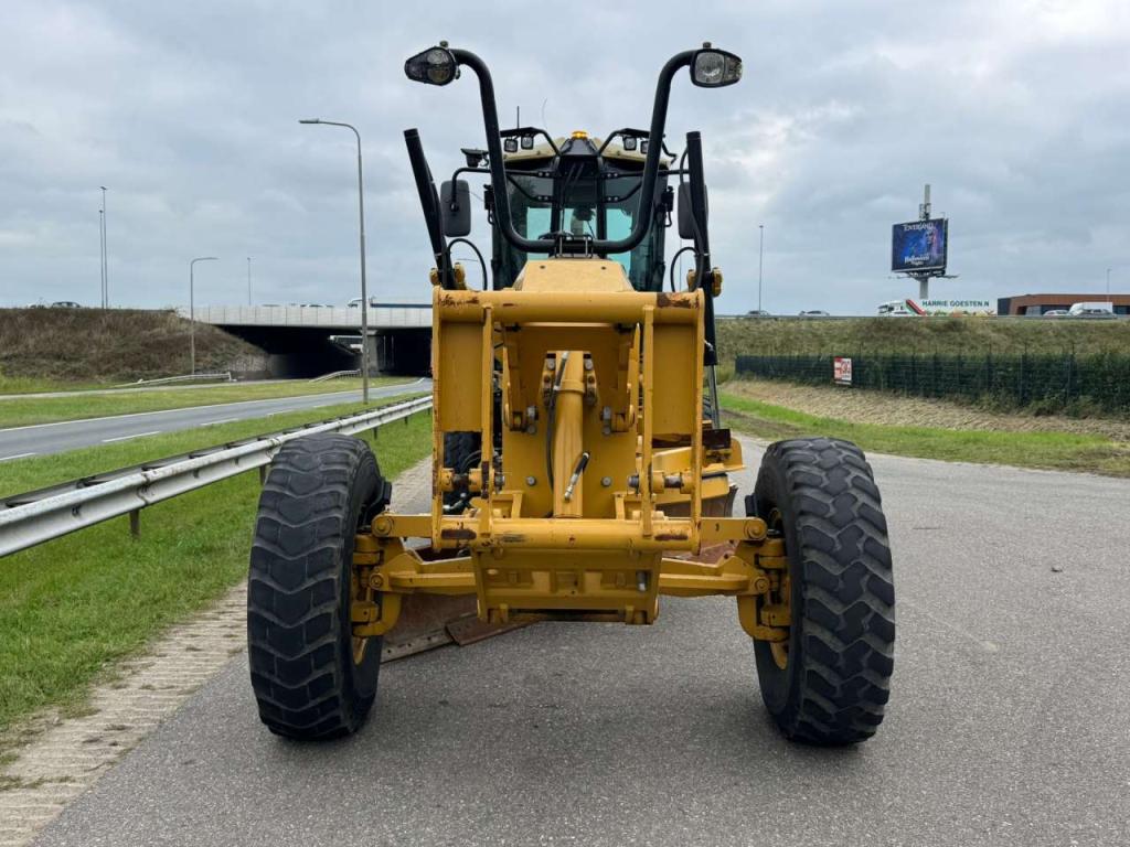 Caterpillar 140M Photo 8
