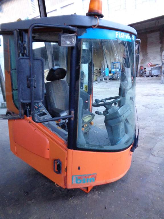 Cabine pour Fiat Hitachi W 170 Photo 1