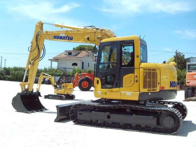 Komatsu PC138US-8 Photo 2