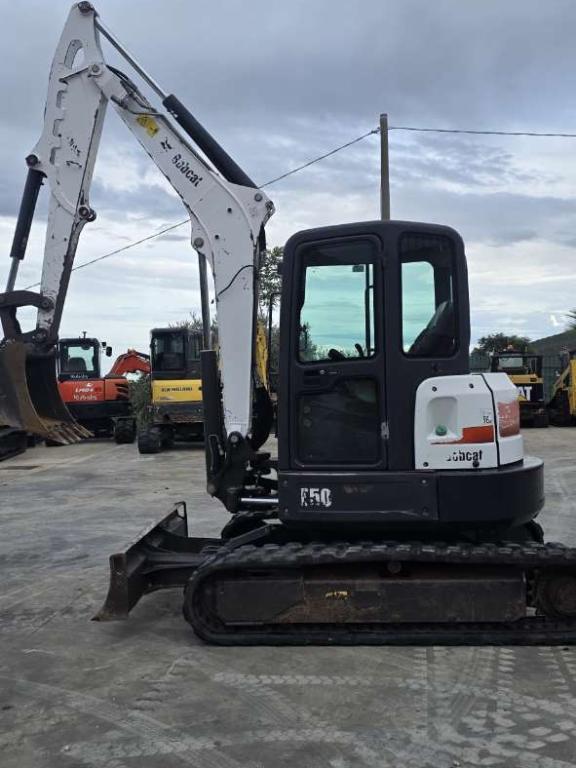 Bobcat E50 Photo 2