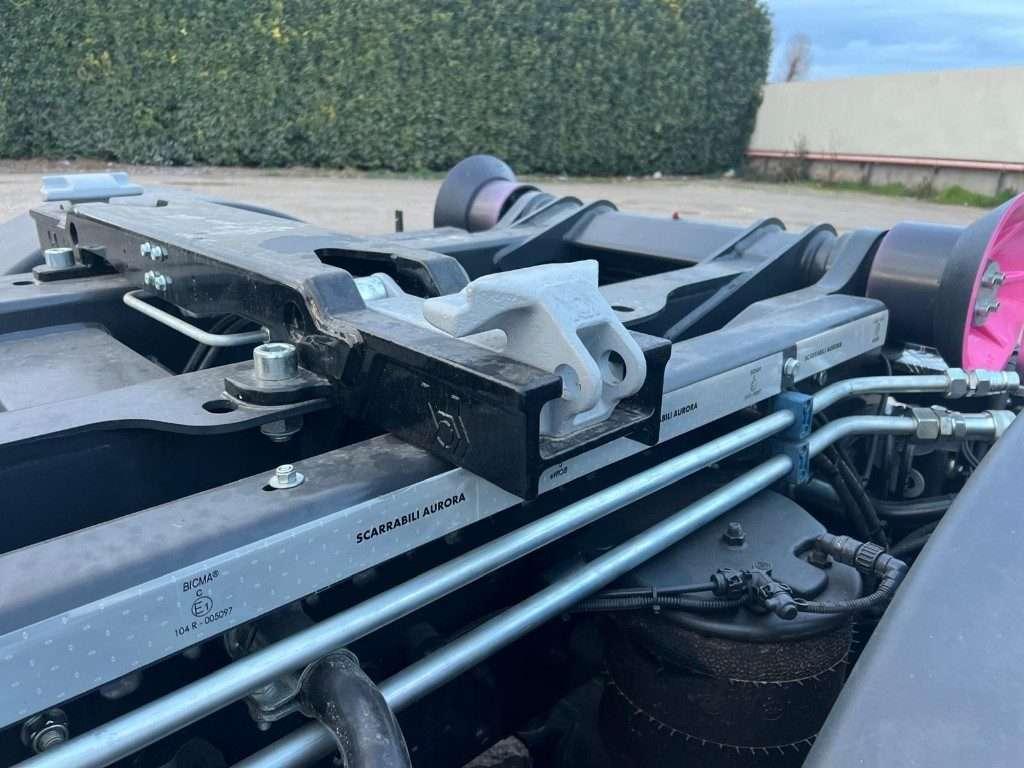 Iveco X-WAY AD260 SCARRABILE Photo 8