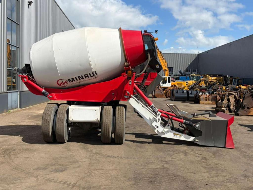 Minrui 4M3 Self Loading Concrete Mixer 4x4 Photo 15