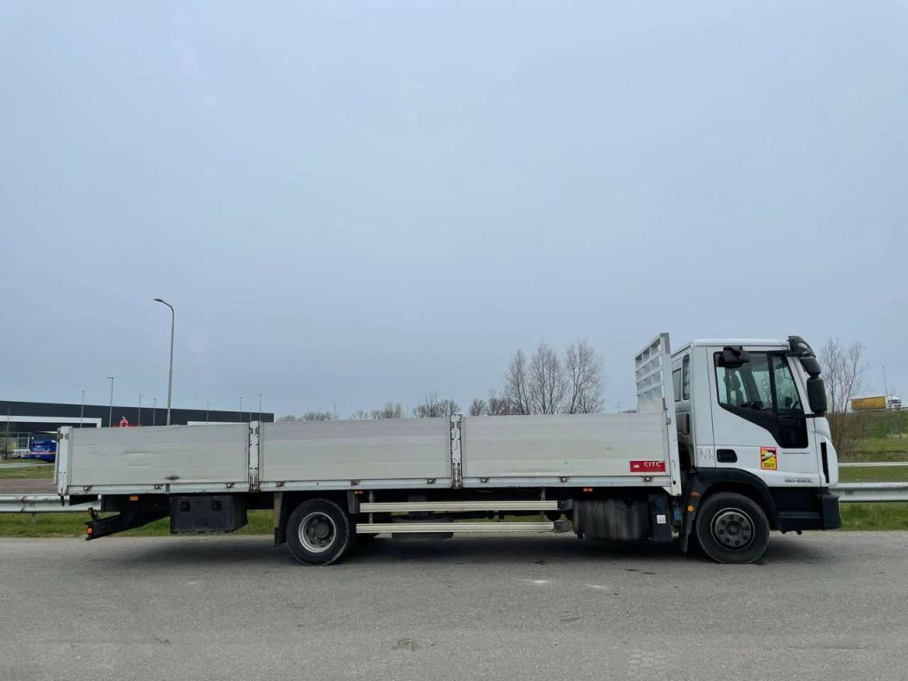 Iveco EUROCARGO 4x2 ML120EL22P Platform Truck Photo 5