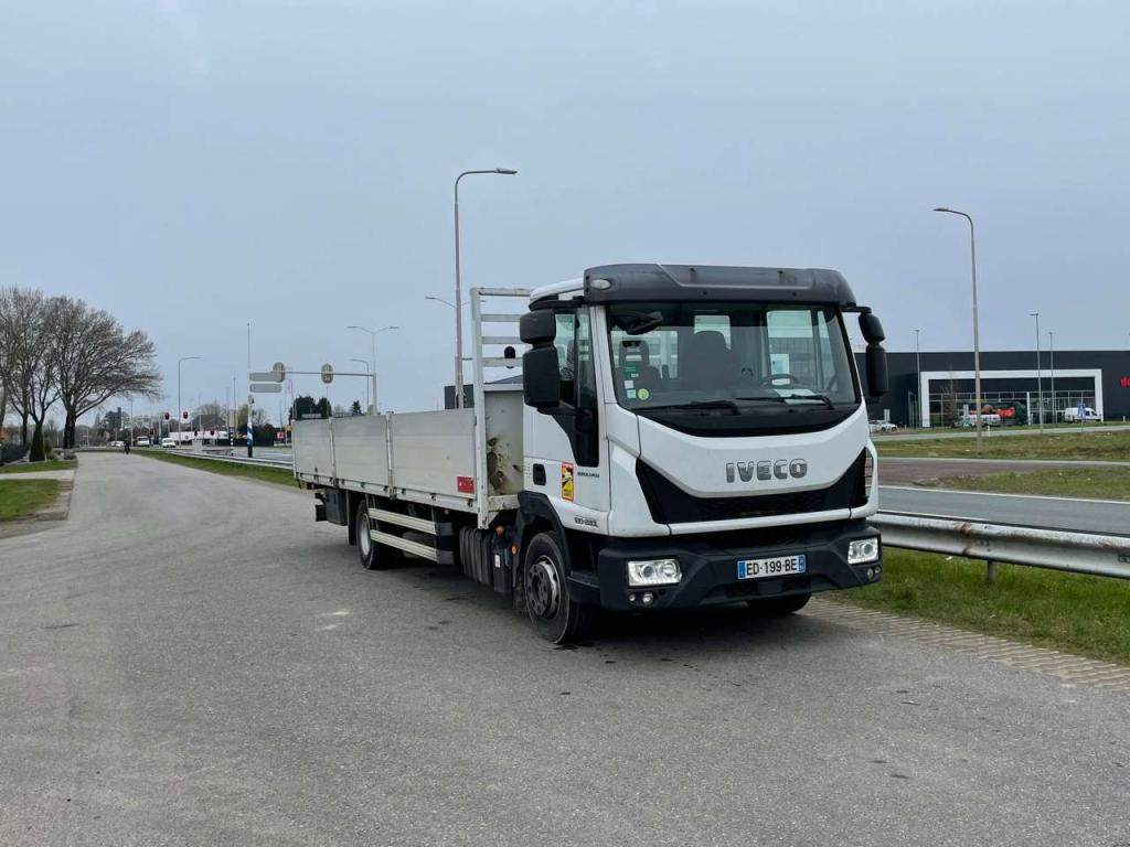 Iveco EUROCARGO 4x2 ML120EL22P Platform Truck Photo 6