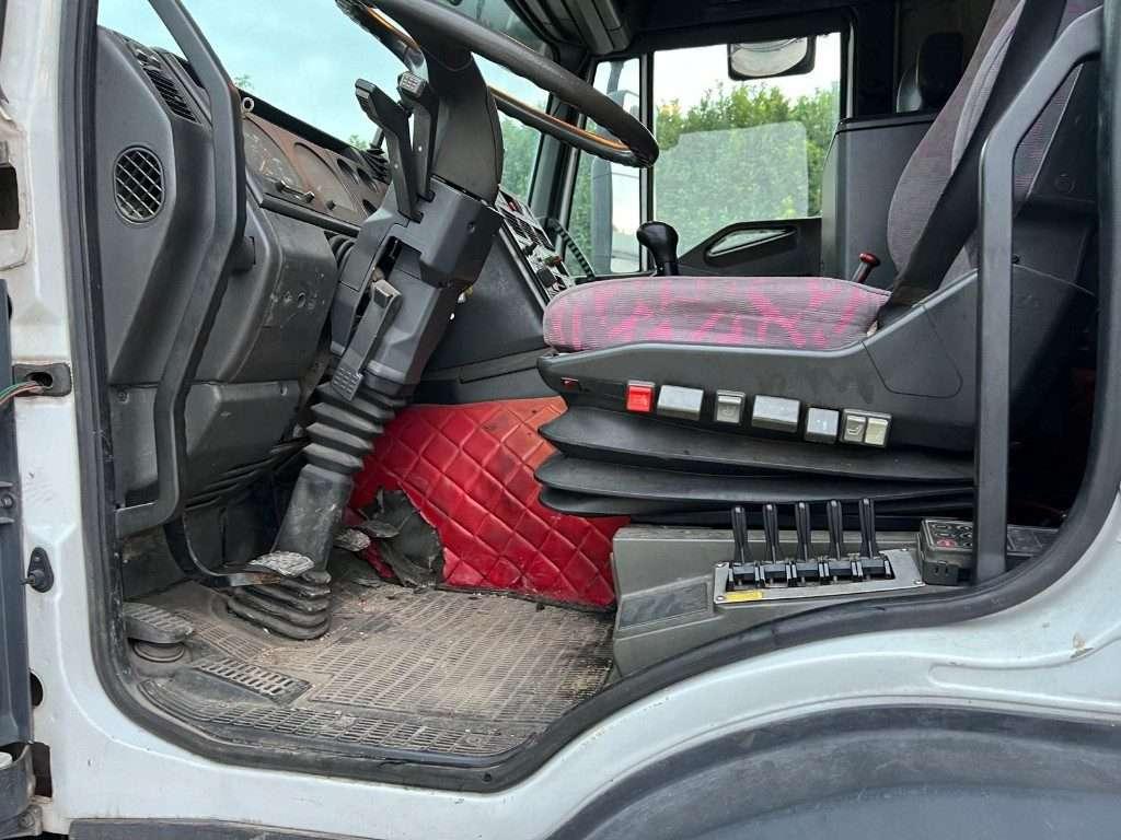 Iveco 260E43 EUROTECH SCARRABILE Photo 9