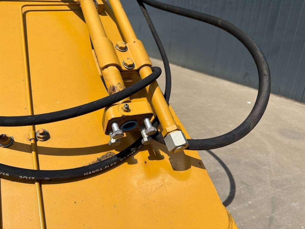 Caterpillar 329D / 329E / 330F / 335F Boom Photo 13