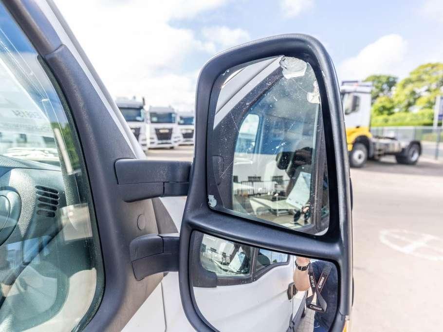Iveco DAILY 35S17-3.0D Photo 12