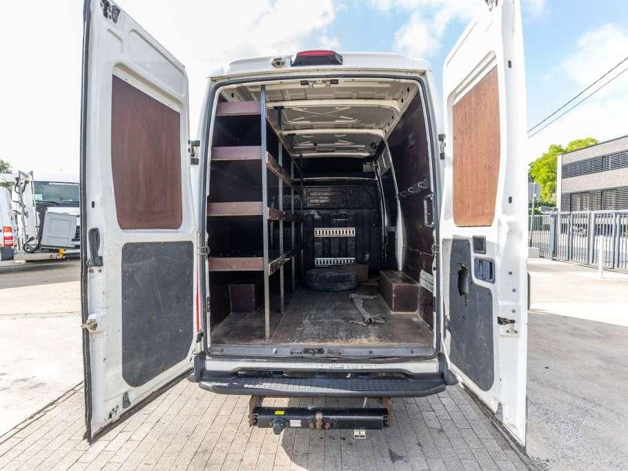 Iveco DAILY 35S17-3.0D Photo 9