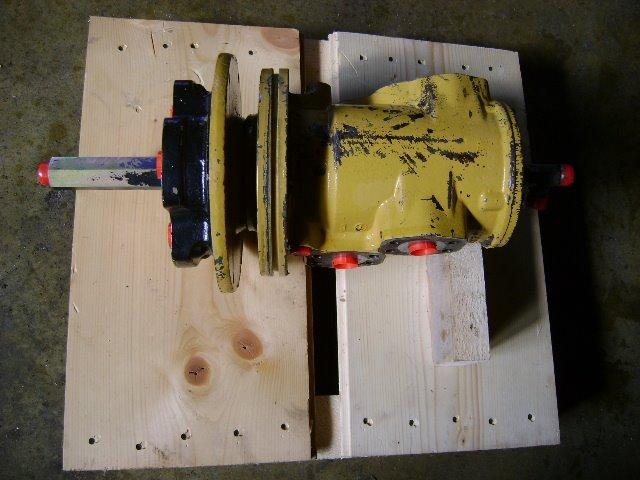 Joint tournant pour Caterpillar 325 B Photo 1