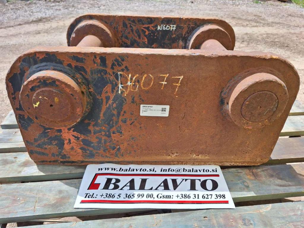 UNI80 for 20-25 ton excavators Attachment plate Photo 6