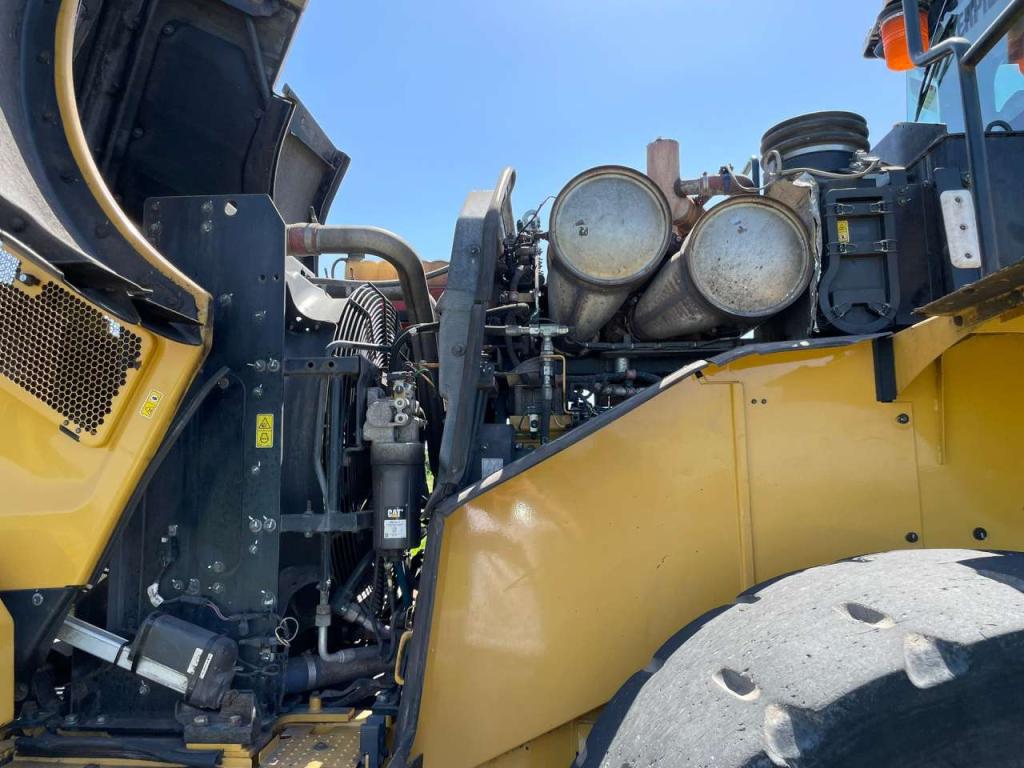 Caterpillar 972M Photo 28
