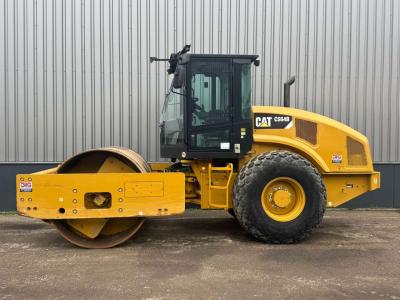 Caterpillar CS64B en vente par Big Machinery
