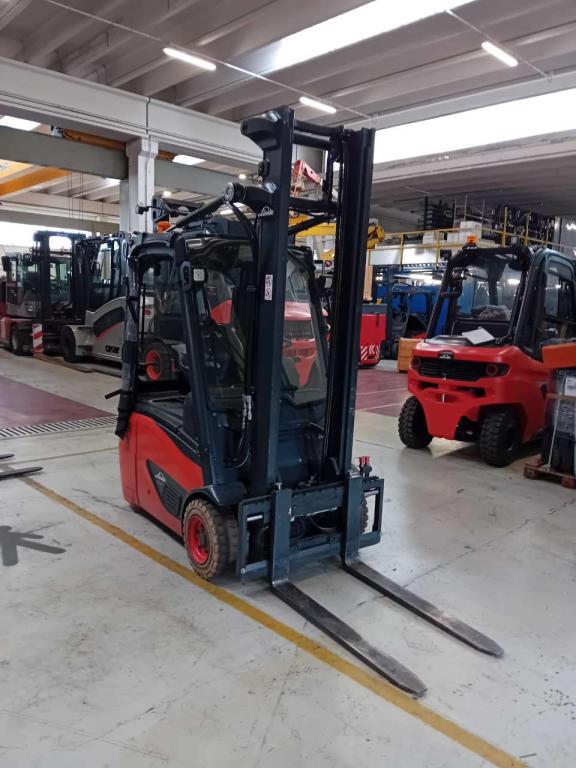 Linde E14-02 Photo 2