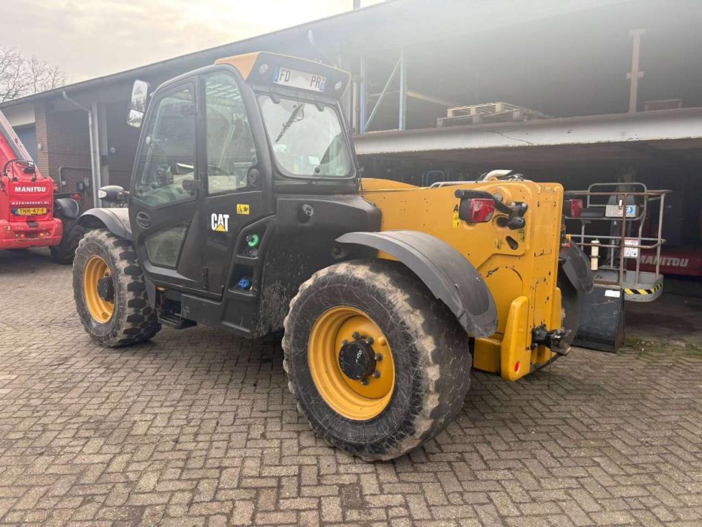 Caterpillar TH408D Photo 6