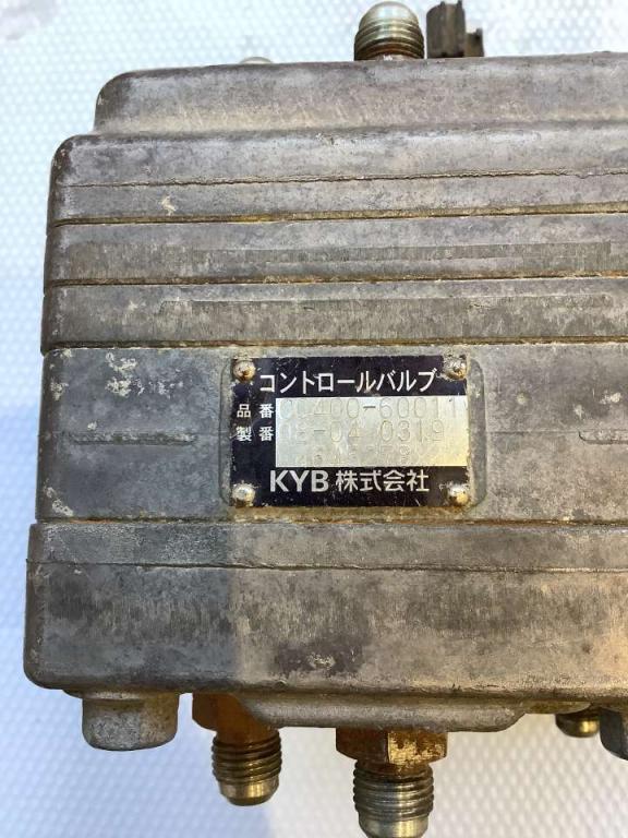 Répartiteur hydraulique principal pour Hitachi ZX280LCN-3 Photo 2