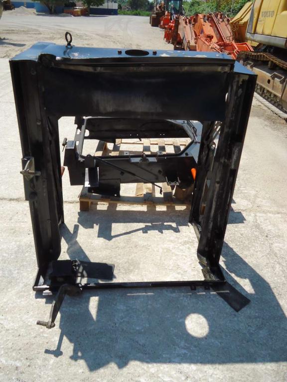 Support pour radiateur pour Fiat Kobelco/Fiat Hitachi W270 Photo 1