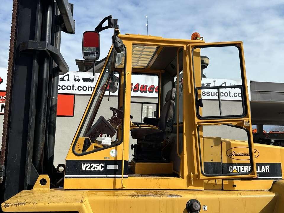 Caterpillar V225C Photo 10