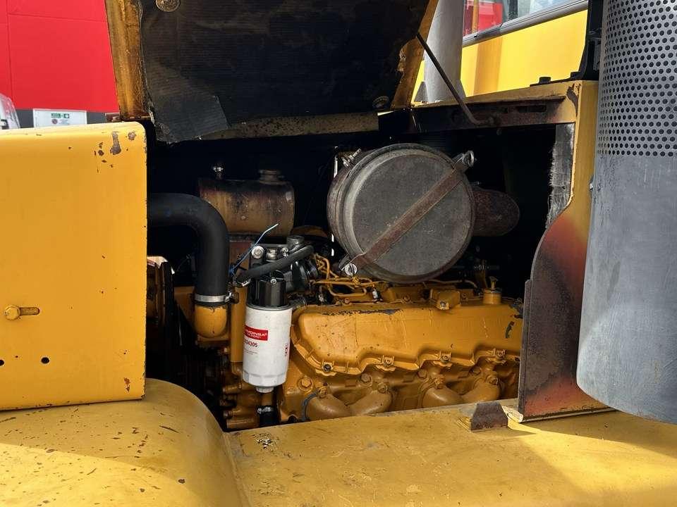 Caterpillar V225C Photo 8