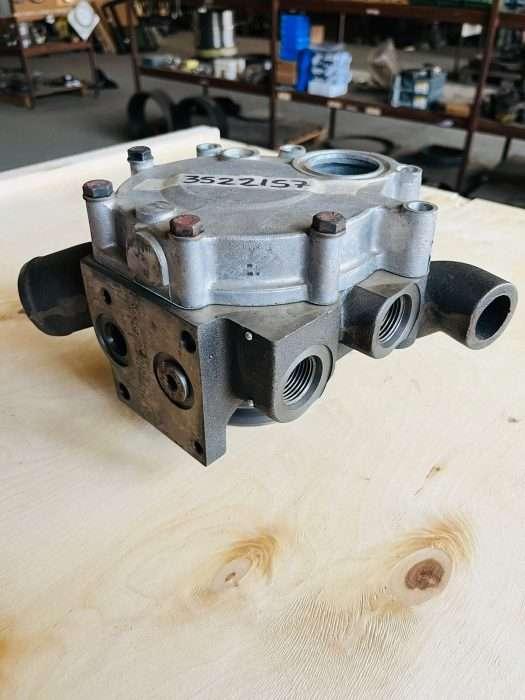 Pompe à eau du moteur pour Caterpillar Photo 1
