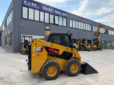 Caterpillar 226 D3 Photo 1