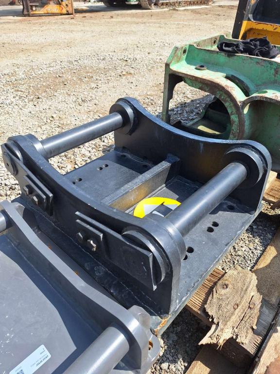 S60 for 12-18 ton excavators Attache rapide Photo 1