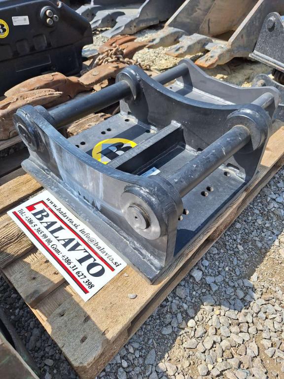 S60 for 12-18 ton excavators Attache rapide Photo 2