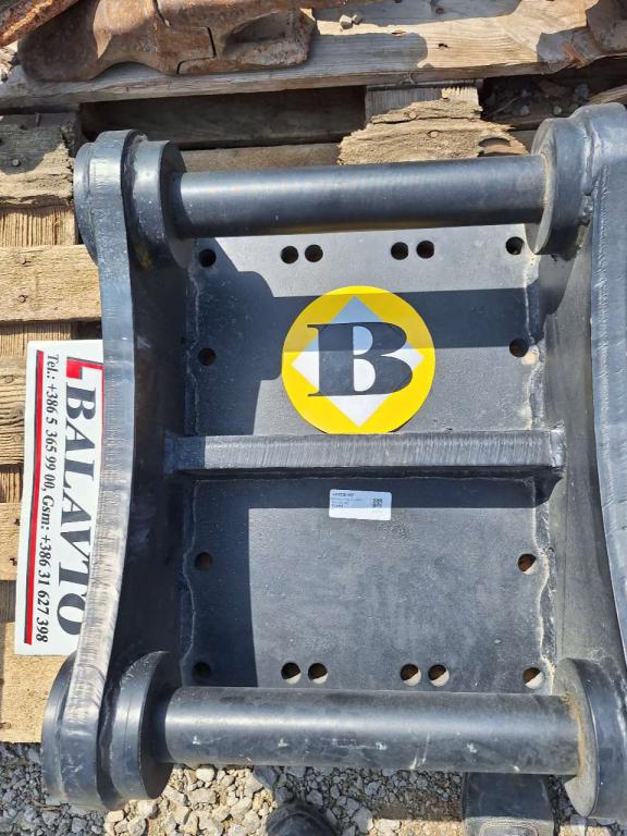 S60 for 12-18 ton excavators Attache rapide Photo 5