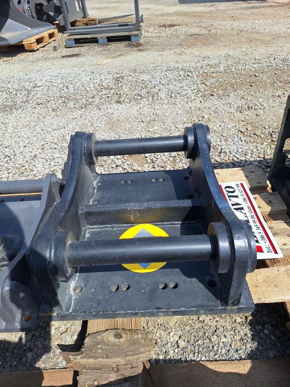 S60 for 12-18 ton excavators Attache rapide Photo 7
