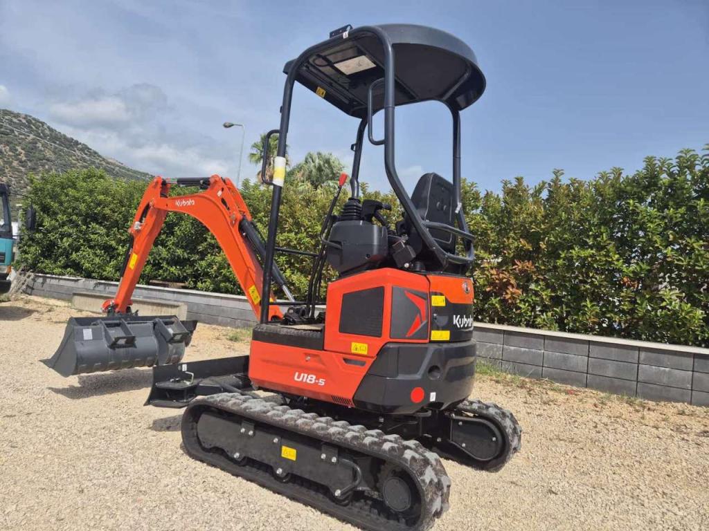Kubota KX057-4 Photo 4
