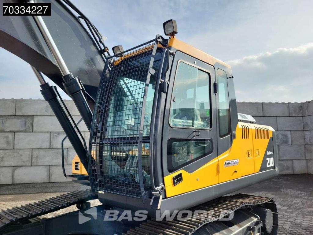 Hyundai R210 Photo 23