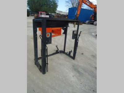 Support pour radiateur pour Fiat Kobelco W190 en vente par OLM 90 Srl