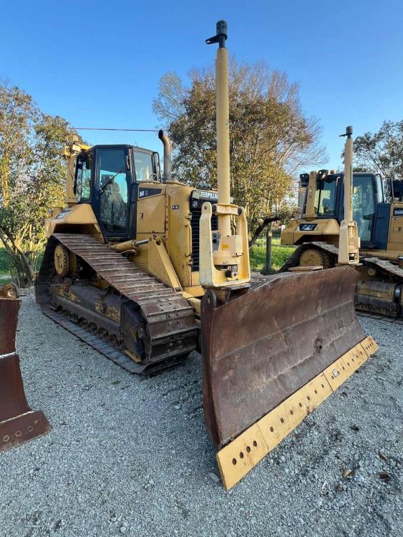 Caterpillar D6N XL Photo 1