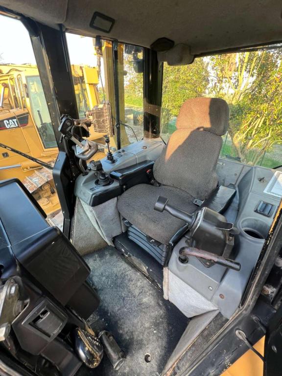 Caterpillar D6N XL Photo 4