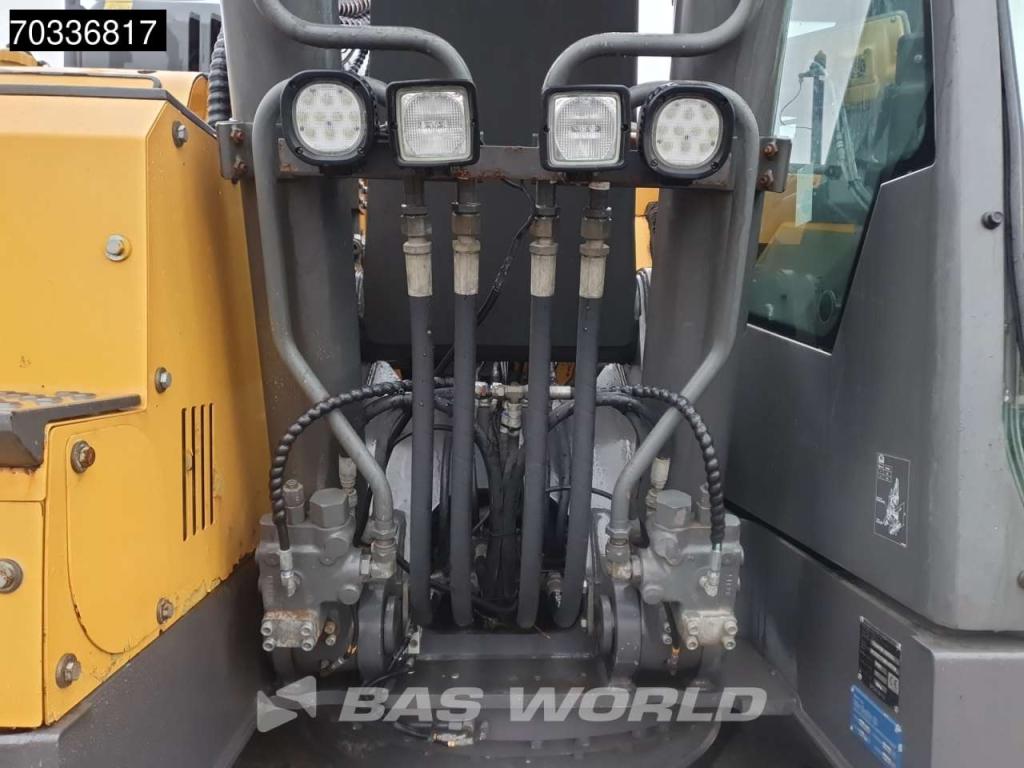 Volvo ECR235 E L Photo 8